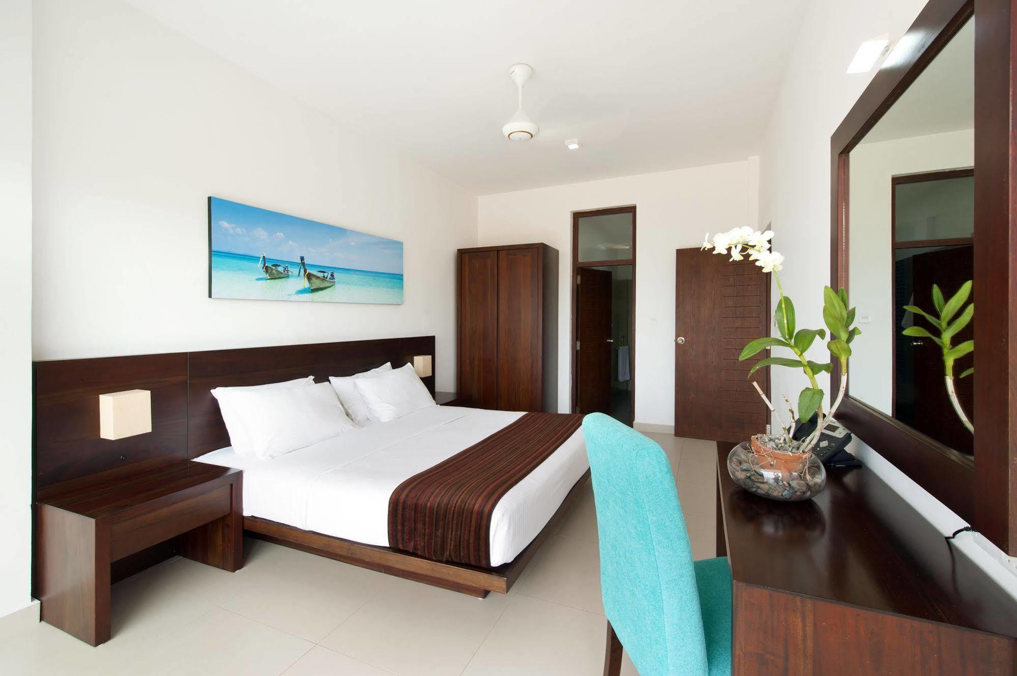 The Beach Apartments Negombo Exterior photo